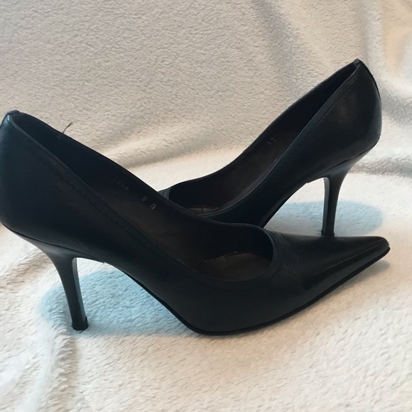black pointed stiletto heels